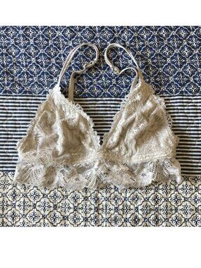 *Set of 4* Lace Bras